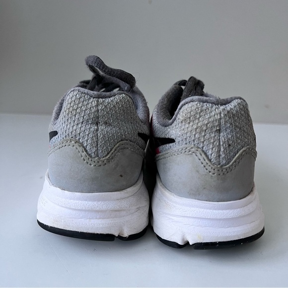 Nike Grey and Pink Runners - Picture 5 of 8